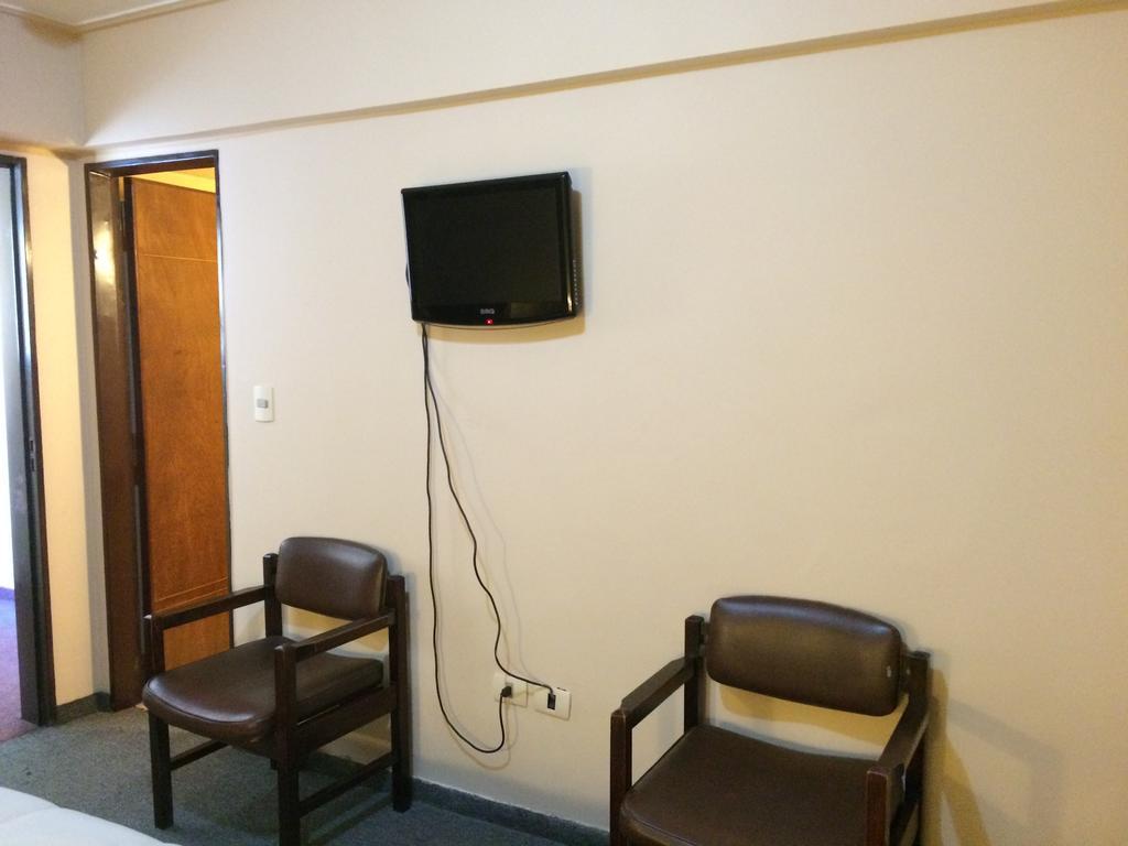 Hotel Manduvira Asuncion Ruang foto