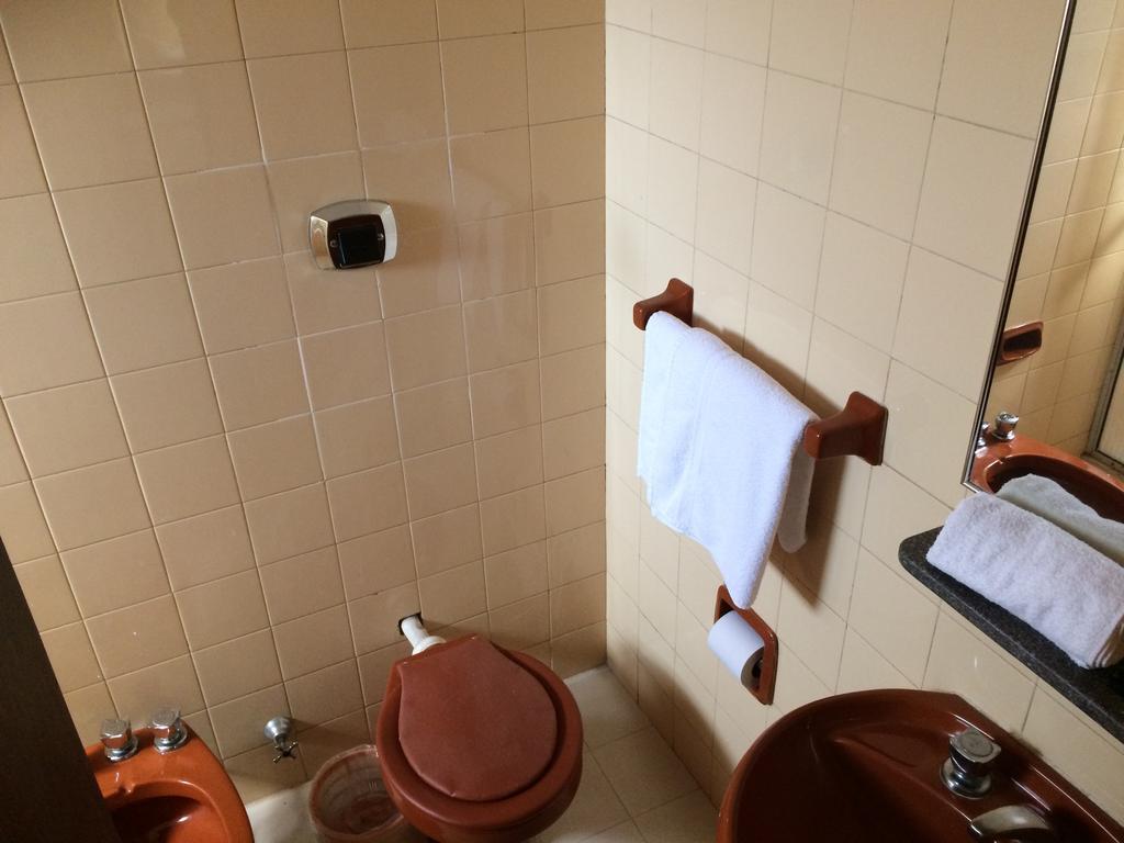 Hotel Manduvira Asuncion Ruang foto