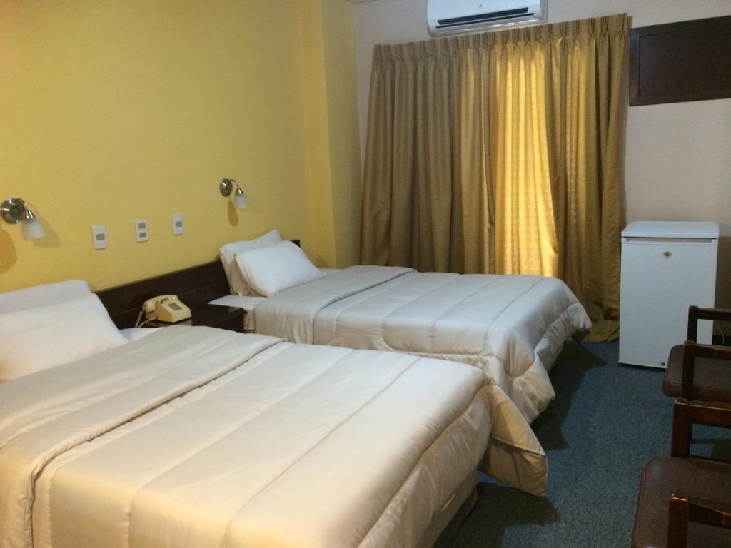 Hotel Manduvira Asuncion Ruang foto